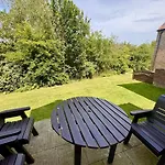 Gingerbread - Part Of The The Bay Village With Pool, Gym And Direct Access, Pub, Restaurant, Tennis And Meadows Walks Filey