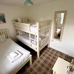 Ferienhaus Gingerbread - Part Of The The Bay Village With Pool, Gym And Direct Access, Pub, Restaurant, Tennis And Meadows Walks Filey