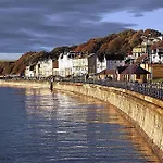 Gingerbread - Part Of The The Bay Village With Pool, Gym And Direct Access, Pub, Restaurant, Tennis And Meadows Walks Filey
