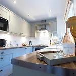 Nyaraló Gingerbread - Part Of The The Bay Village With Pool, Gym And Direct Access, Pub, Restaurant, Tennis And Meadows Walks *