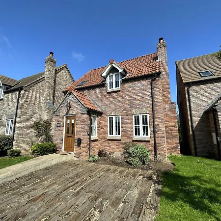 Gingerbread - Part Of The The Bay Village With Pool, Gym And Direct Access, Pub, Restaurant, Tennis And Meadows Walks Nyaraló Filey